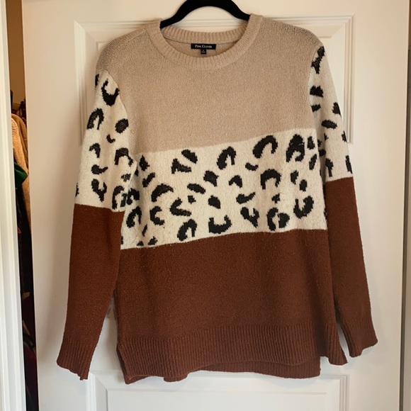Pink Clover Sweaters - Color blocked cheetah print sweater